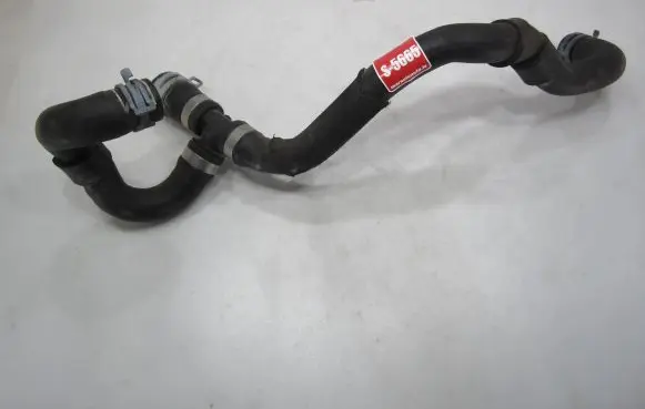 Volkswagen PASSAT B8 Engine coolant pipe/hose 5C0121087D