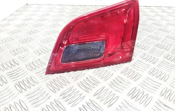 Opel Astra J Tailgate rear/tail lights 13282247