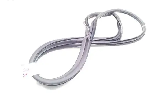 Rear door rubber seal (on body)