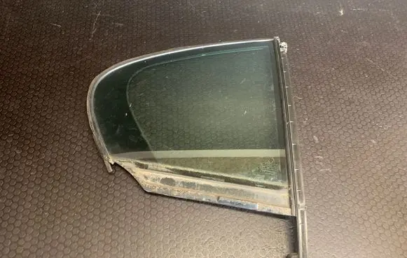 BMW 7 F01 F02 F03 F04 Rear vent window glass E000184 43R001025 DOT27AS2M24100