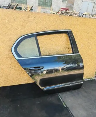 Skoda Superb B6 (3T) Rear door 