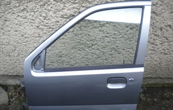 Suzuki Ignis Front door