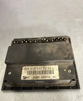 Mercedes-Benz E W210 Other control units/modules A2105450232