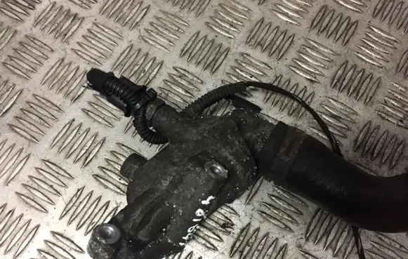 Opel Zafira B Engine coolant pipe/hose 90573325 2563185