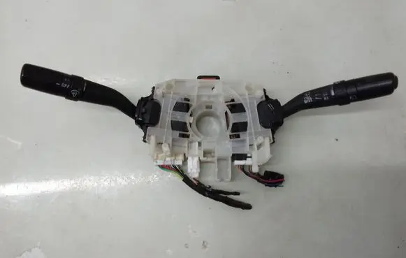 Subaru Forester SG Wiper turn signal indicator stalk/switch 