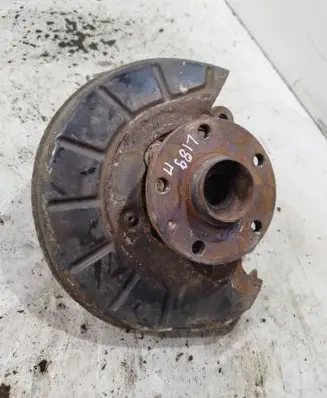 Volkswagen Golf VI Front wheel hub spindle knuckle