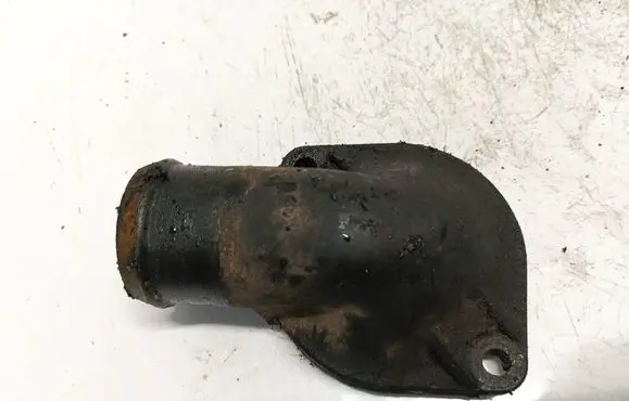Volkswagen II LT Engine coolant pipe/hose 074121121