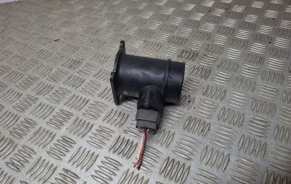 Nissan X-Trail T30 Mass air flow meter 7702