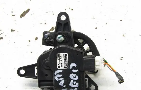 KIA Ceed A/C air flow flap actuator/motor EA1F0EDFAD02
