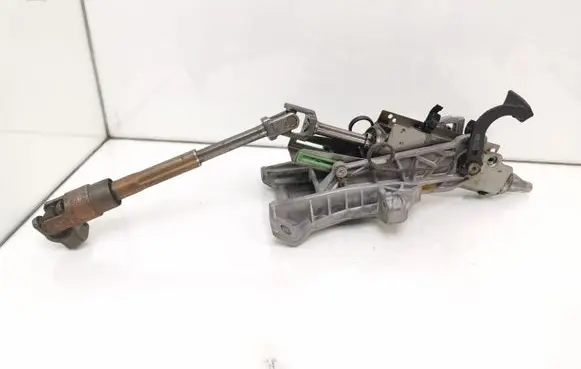 Steering wheel axle set