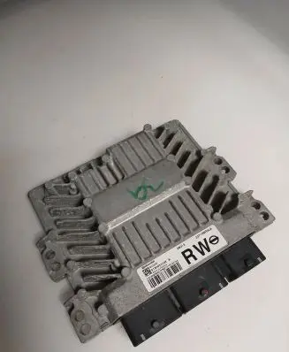 Nissan Qashqai Engine control unit/module 23710BR30A S180033108A