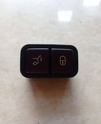 Mercedes-Benz GL X164 Tailgate/boot open switch button 2118219451