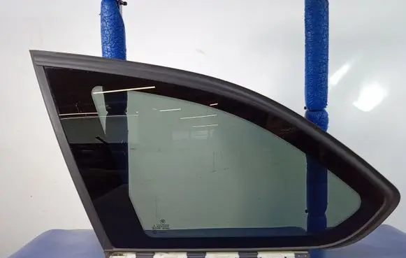 BMW 3 F30 F35 F31 Rear side window 7259247