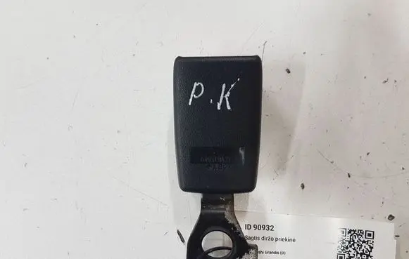 Mitsubishi Grandis Front seatbelt buckle G3657