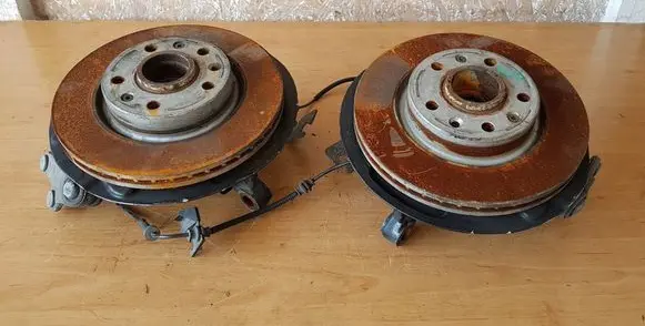 Peugeot 308 SW Front wheel hub spindle knuckle UYTREJJJ