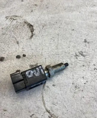 Mitsubishi Outlander Brake pedal sensor switch