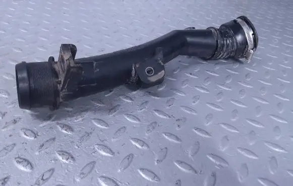 Citroen Berlingo Turbo air intake inlet pipe/hose 9831710780