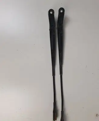 Opel Zafira B Front wiper blade arm 13145563