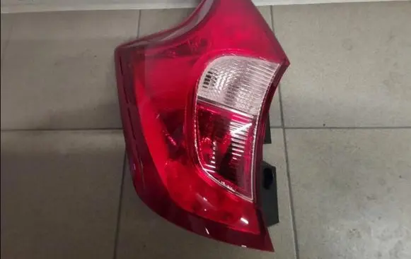 Nissan Note (E12) Rear/tail lights L90040287