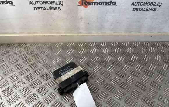 Mercedes-Benz E W210 Door control unit/module 2088201326