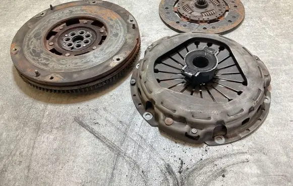Iveco Daily 6th gen Clutch set kit 504389429