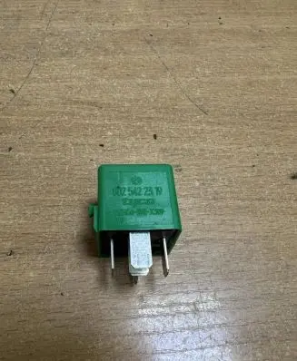 Mercedes-Benz ML W164 Other relay 0025422319 F1892