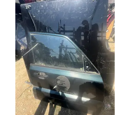 Mitsubishi Pajero Front door