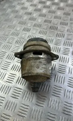 Porsche Cayenne (92A) Engine mount bracket 7P6199131