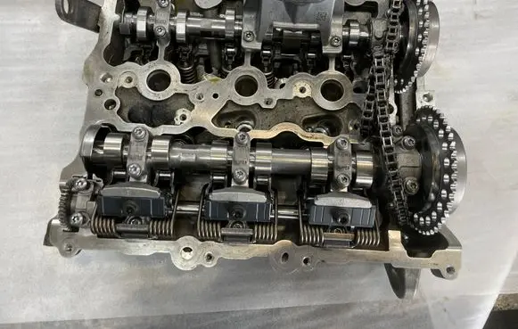 BMW 2 F46 Engine head 782913500 86380850700