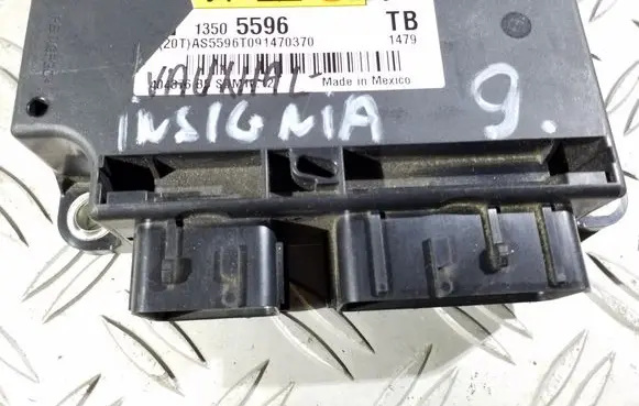Opel Insignia A Airbag control unit/module 13505596