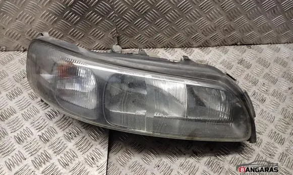 Volvo V70 Headlight/headlamp 89007908