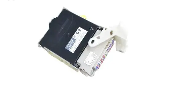 Opel Astra K Central body control module 8273047441