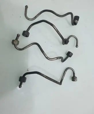 Volvo S80 Fuel injector supply line/pipe 