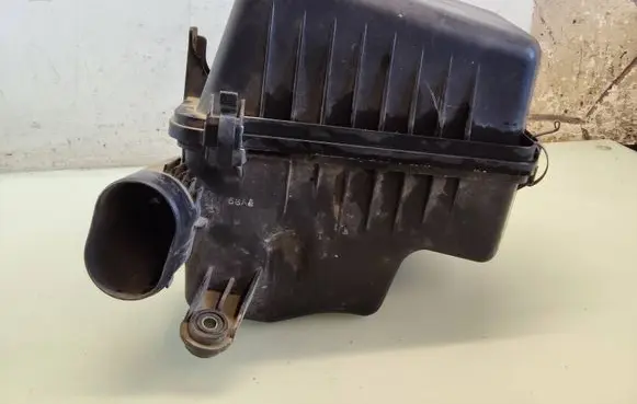 KIA Carens I Air filter