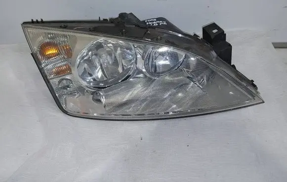 Ford Mondeo Mk III Headlight/headlamp 1S7113005AL 0301174202