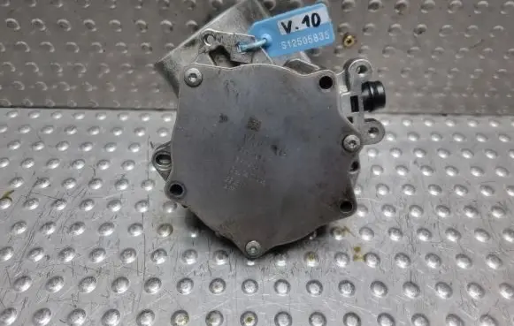 Seat Leon (1P) Vacuum pump 06L145100B
