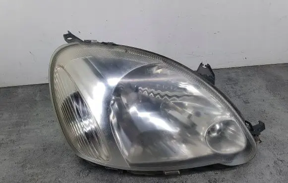 Toyota Yaris Headlight/headlamp
