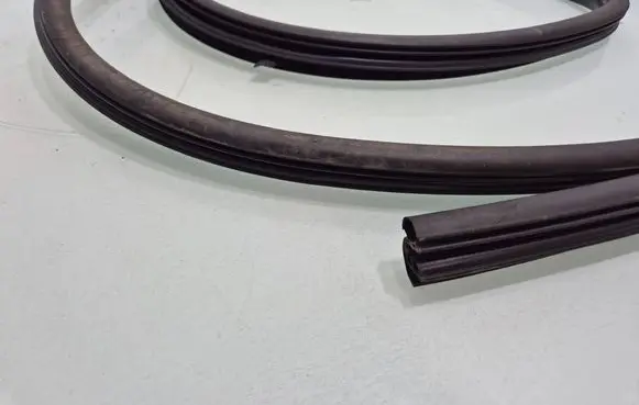 Dodge Journey Front door rubber seal 