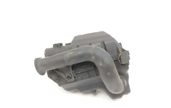 Toyota Verso-S Air filter box 177510N032