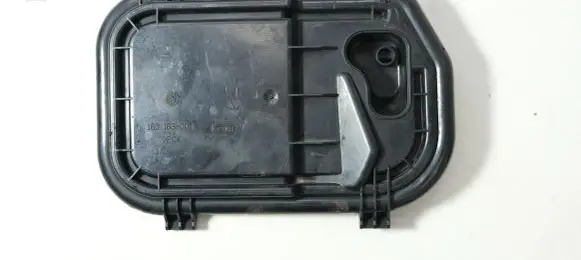 Audi A6 S6 C6 4F Headlight/headlamp dust cover 16016300