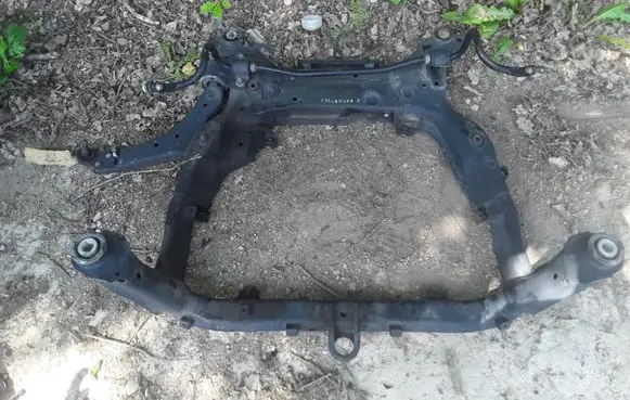 Land Rover Freelander 2 - LR2 Front axle beam NOCODE