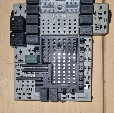 Volvo V70 Fuse module 9452552 9452553