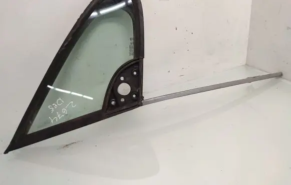 Peugeot 307 Front door vent window glass four-door AS2