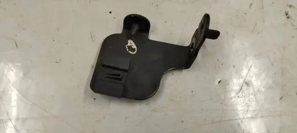 Opel Astra J Other engine bay part 55569520
