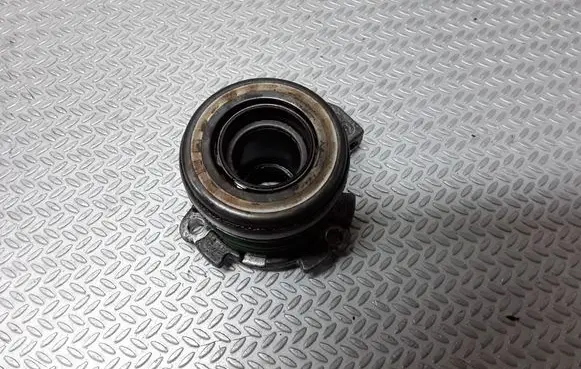 Clutch slave cylinder