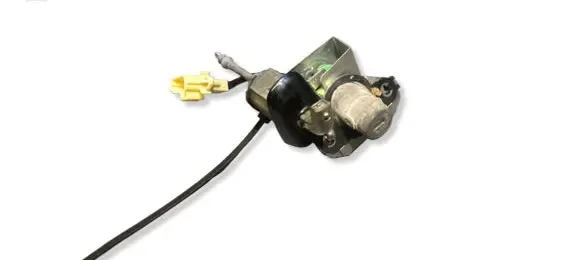 Lexus GS 300 350 430 450H Front door lock (next to the handle) 