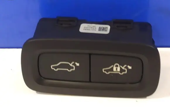 Volvo XC90 Tailgate/boot open switch button 31674801 31376890