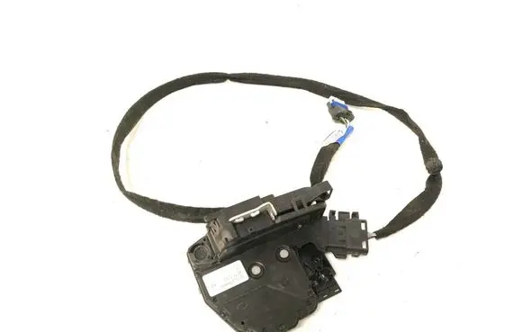 Opel Vivaro Sliding door lock 825037886R