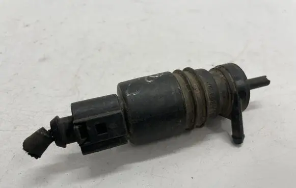 Mercedes-Benz C W204 Windscreen/windshield washer pump
