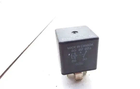 Mazda Tribute Hazard warning light relay F0AB14B192AA